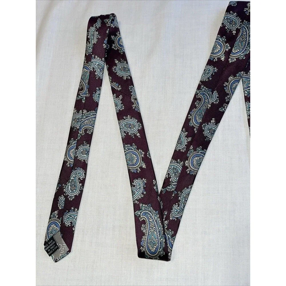 Christian Dior Men’s Dress Tie Size 55” Purple Paisley 100% Silk Business Formal